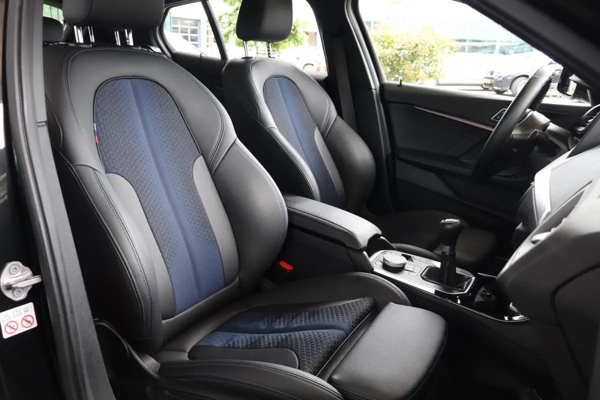 118i | M Sportpakket | Apple Carplay/Android Auto | Park Distance Control voor/achter