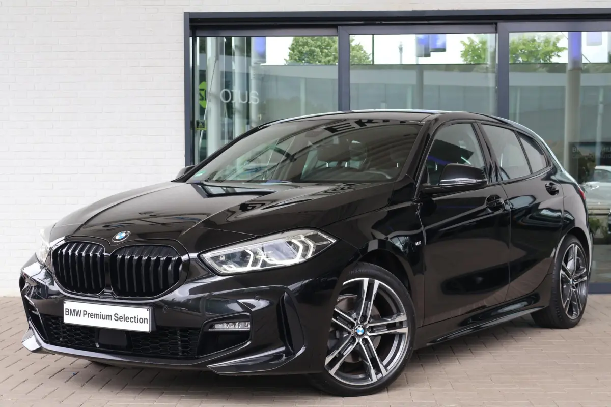 118i | M Sportpakket | Apple Carplay/Android Auto | Park Distance Control voor/achter
