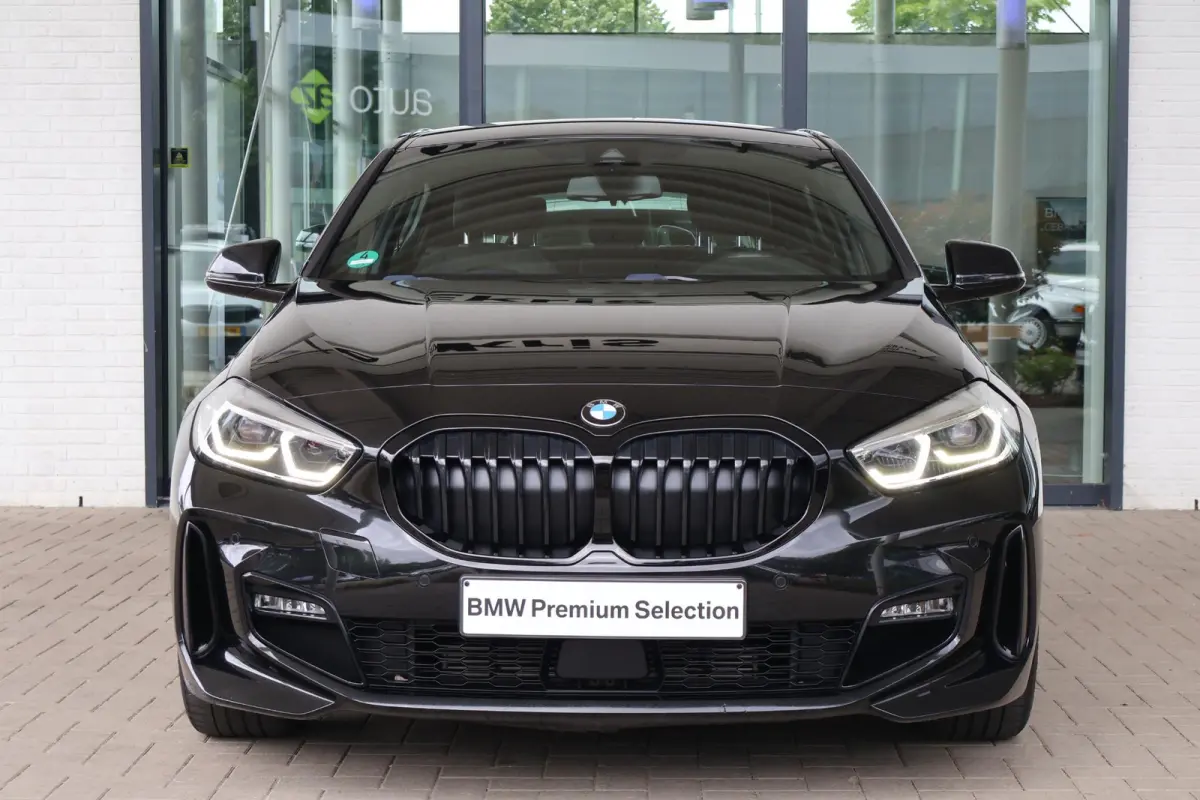 118i | M Sportpakket | Apple Carplay/Android Auto | Park Distance Control voor/achter
