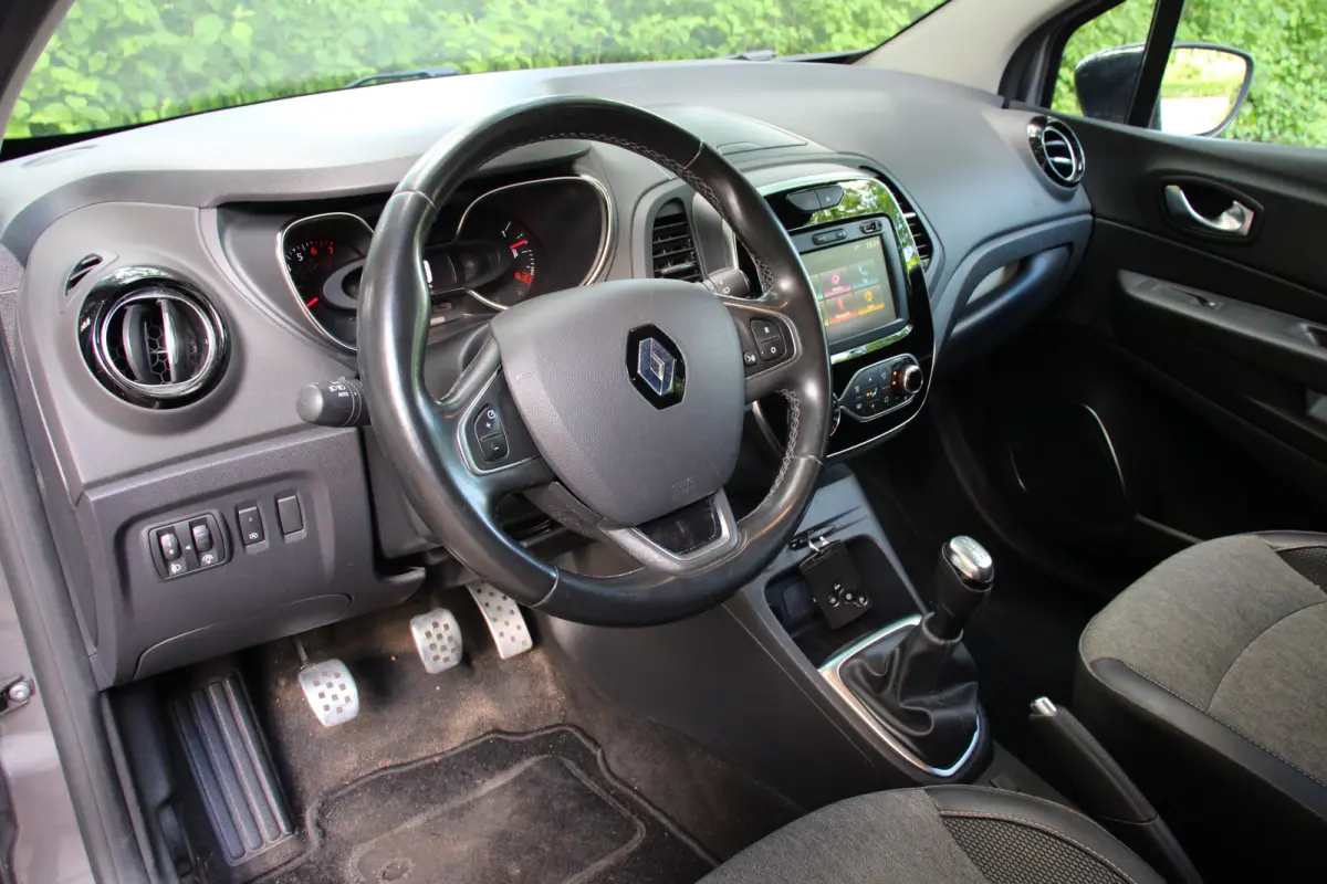 0.9 TCe Intens | TREKHAAK | ALL SEASON | NAVI | CLIMATE CONTROL | PARK SENSOR ACHTER | 17'' LMV