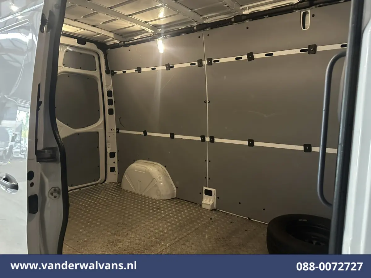 314 CDI 143pk L2H2 Euro6 Airco | Camera | Apple Carplay | Android Auto Parkeersensoren, Bijrijdersbank