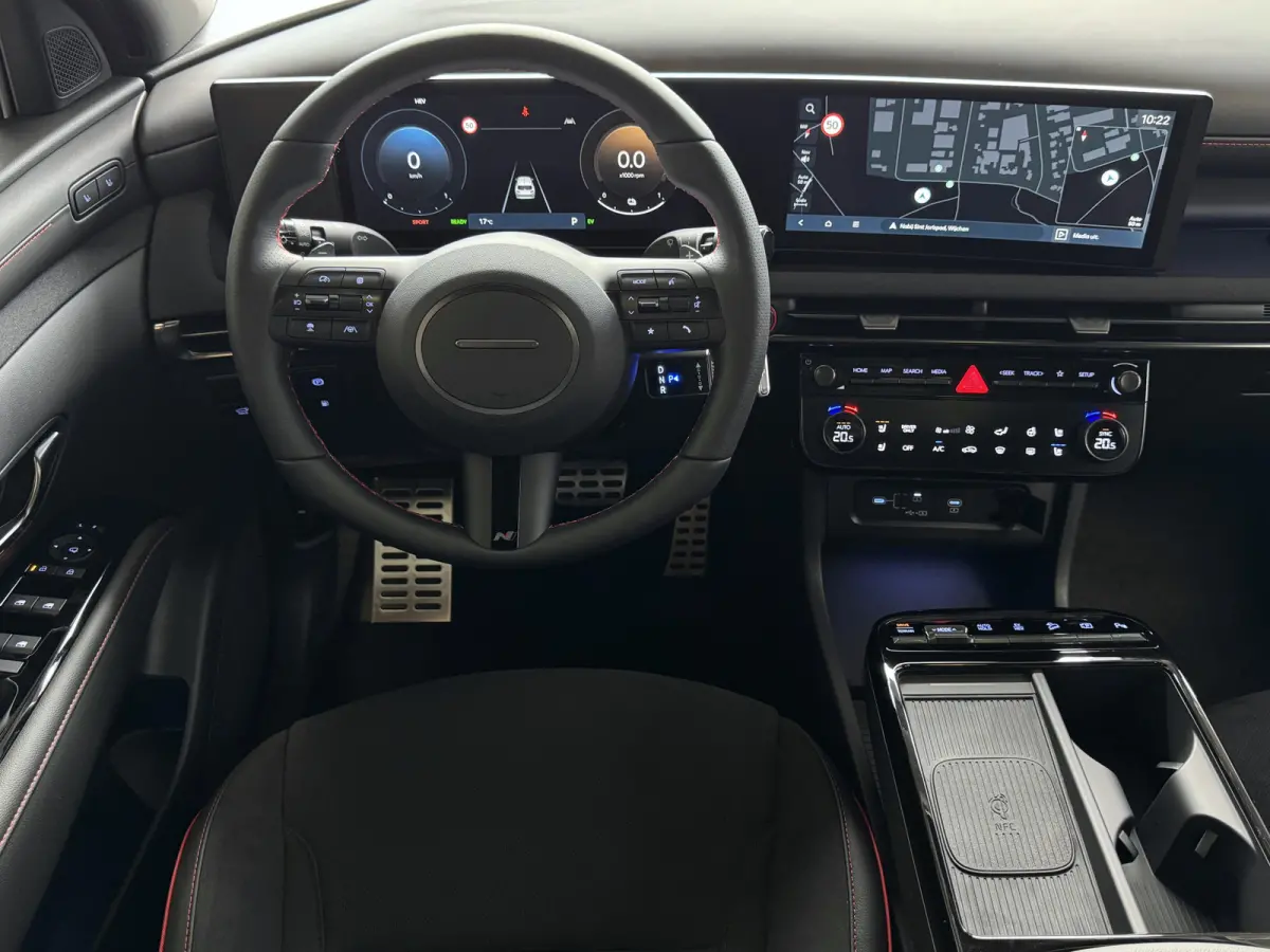 ONGEBRUIKTE AUTO 1.6 T-GDI PHEV N-LINE CAMERA ELEK.KLEP ELEK.STOEL/GEHEUG.VERW/GEKOELD SUBWFR 19''LMV ZWARTE HEMEL STUURVERW. PLUG IN HYBRIDE
