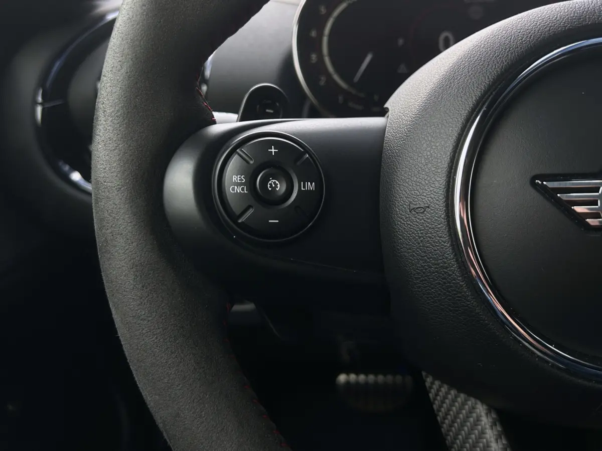 2.0 JCW ALL4 Chili 306pk | Pano | H&K Audio | Carplay | Camera | Navi