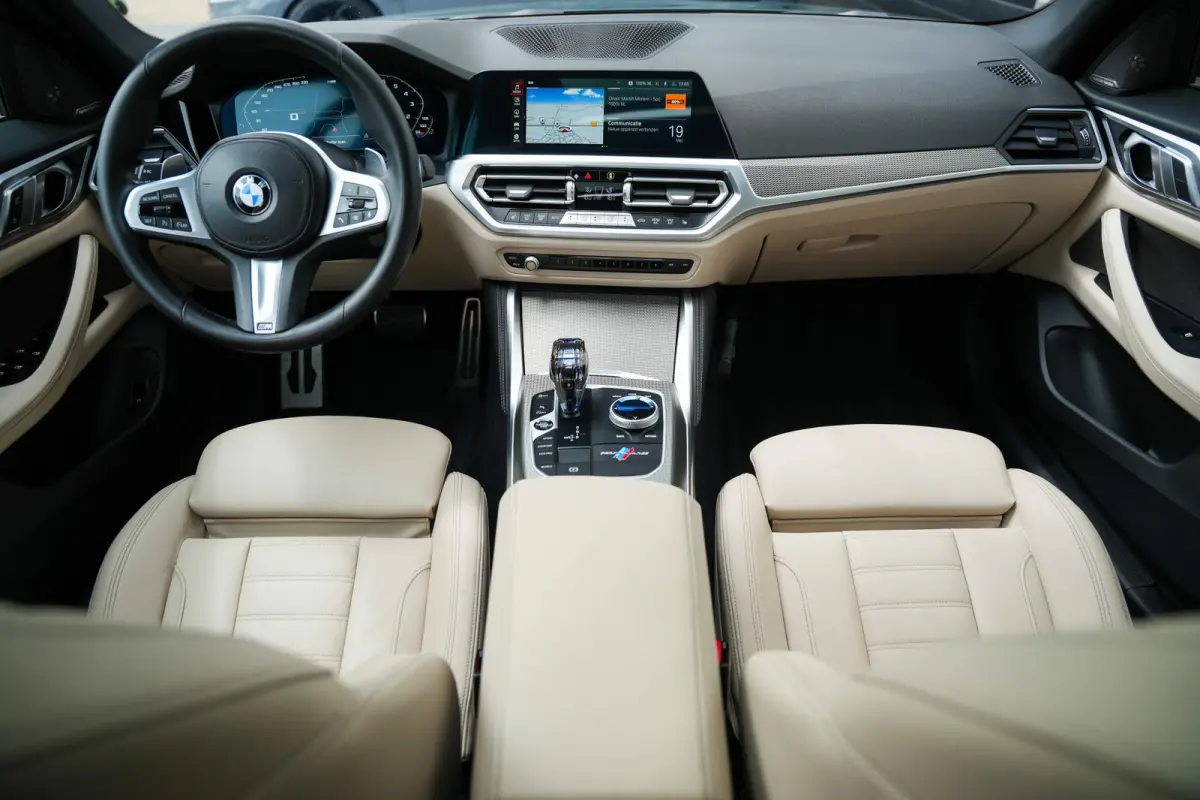 430i 245 pk Business Edition Plus M-Sportpakket / Sanremo-Groen/ Pano-Dak/ Leder/ Laser/ Sport-Stoelen/ Stoel.Verw/ Head-Up/ Camera/ Trekhaak/ 18''LMV
