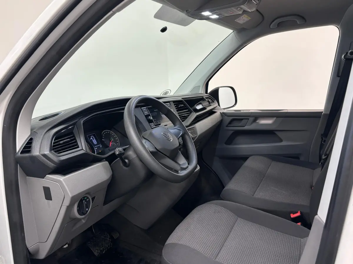 2.0 TDI L1H1 30 Comfortline Airco Cruise Control Apple Carplay Side-bars Licht Metalen velgen Verwarmbare voorstoelen