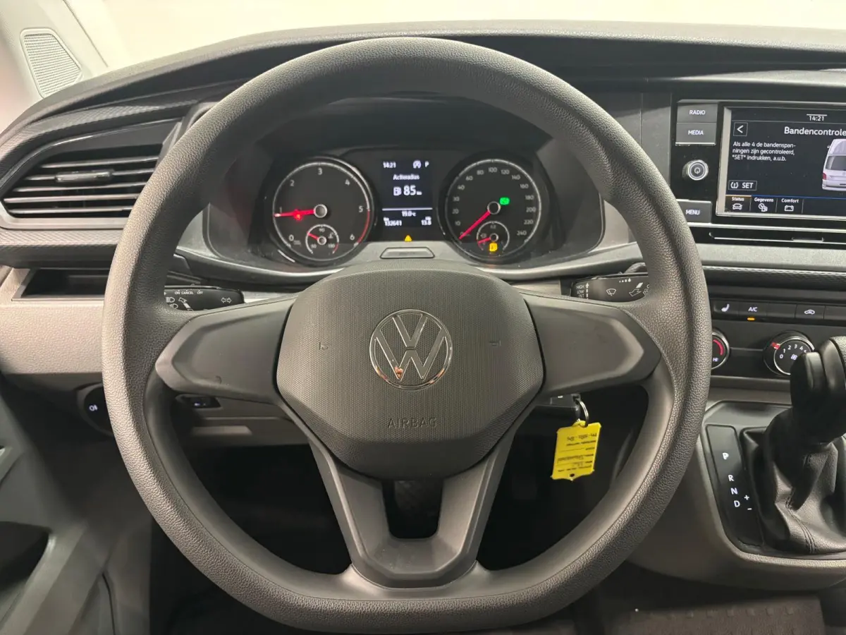 2.0 TDI L1H1 30 Comfortline Airco Cruise Control Apple Carplay Side-bars Licht Metalen velgen Verwarmbare voorstoelen