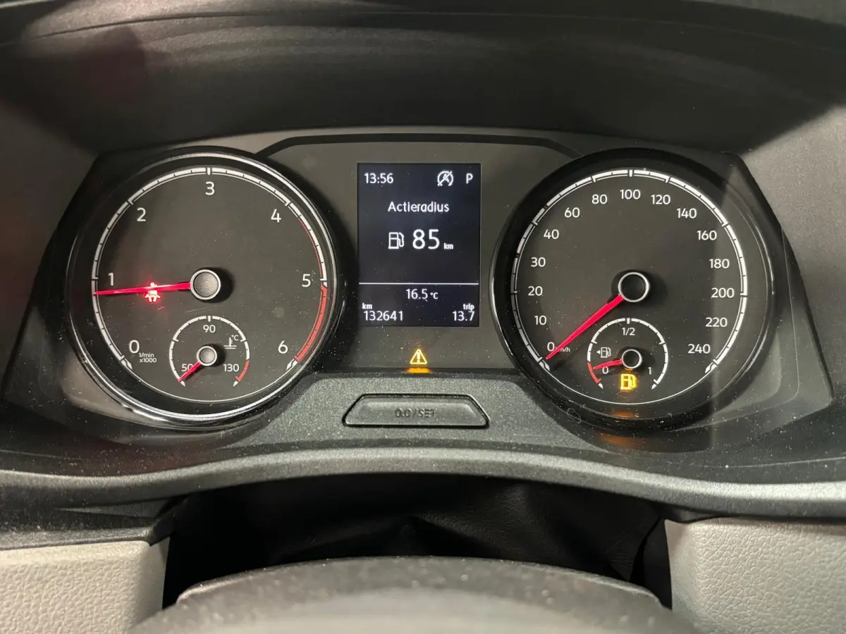 2.0 TDI L1H1 30 Comfortline Airco Cruise Control Apple Carplay Side-bars Licht Metalen velgen Verwarmbare voorstoelen