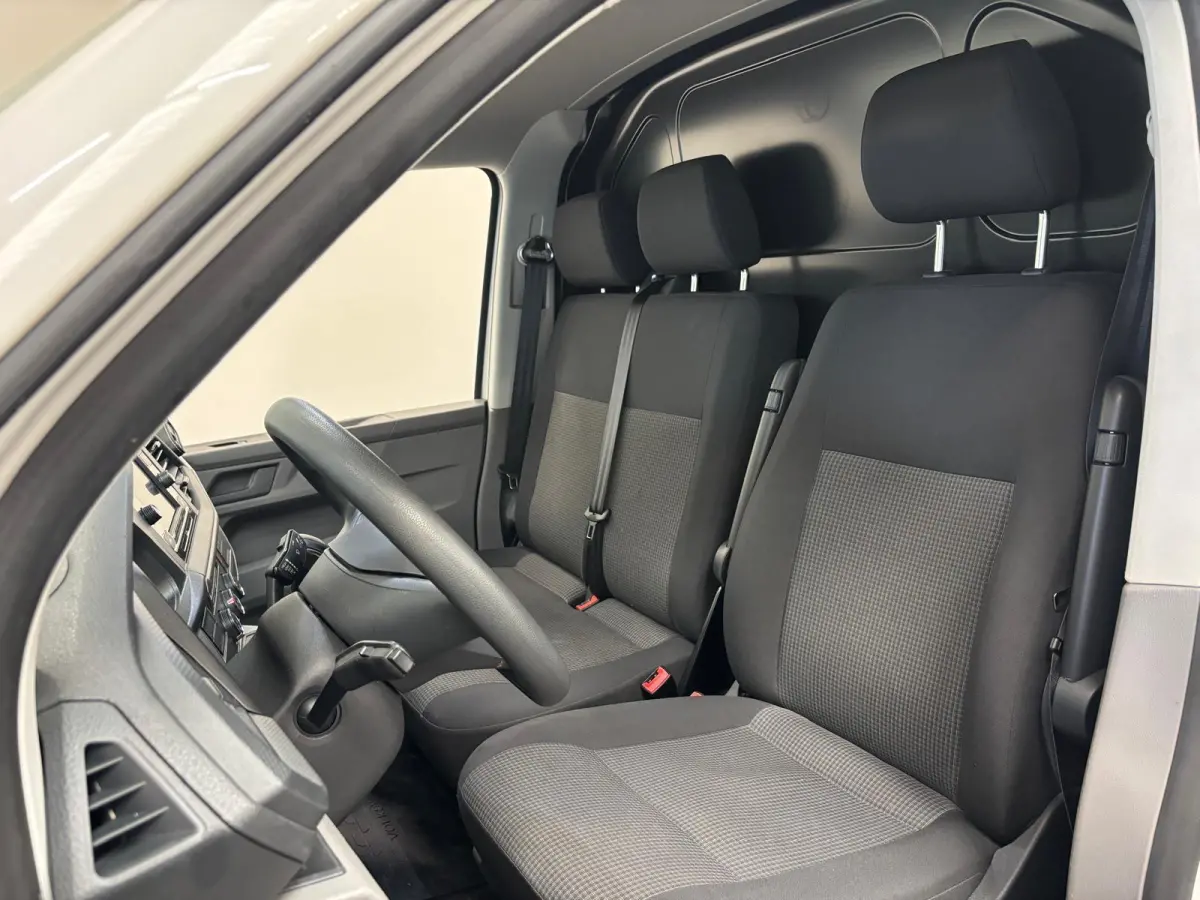 2.0 TDI L1H1 30 Comfortline Airco Cruise Control Apple Carplay Side-bars Licht Metalen velgen Verwarmbare voorstoelen