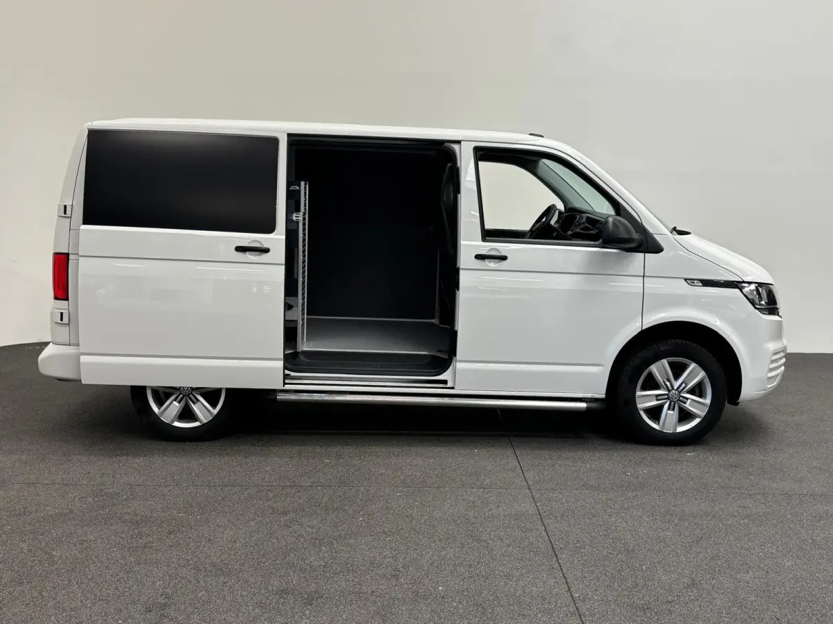 2.0 TDI L1H1 30 Comfortline Airco Cruise Control Apple Carplay Side-bars Licht Metalen velgen Verwarmbare voorstoelen
