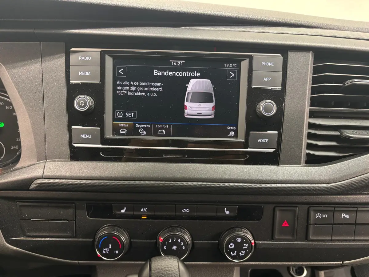 2.0 TDI L1H1 30 Comfortline Airco Cruise Control Apple Carplay Side-bars Licht Metalen velgen Verwarmbare voorstoelen