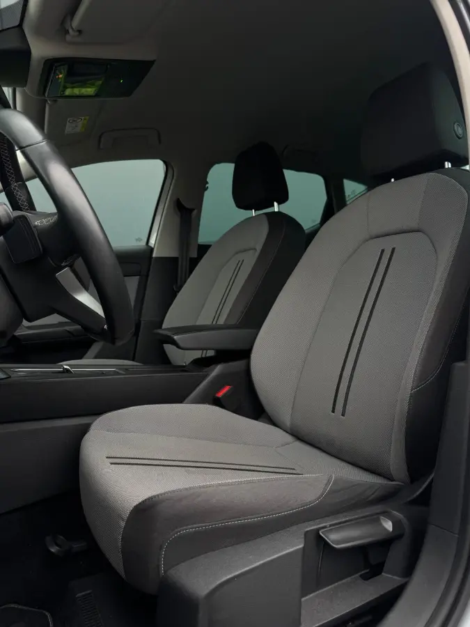 Hatchback 1.0 eTSI Style | Automaat | Camera | Zeer zuinig