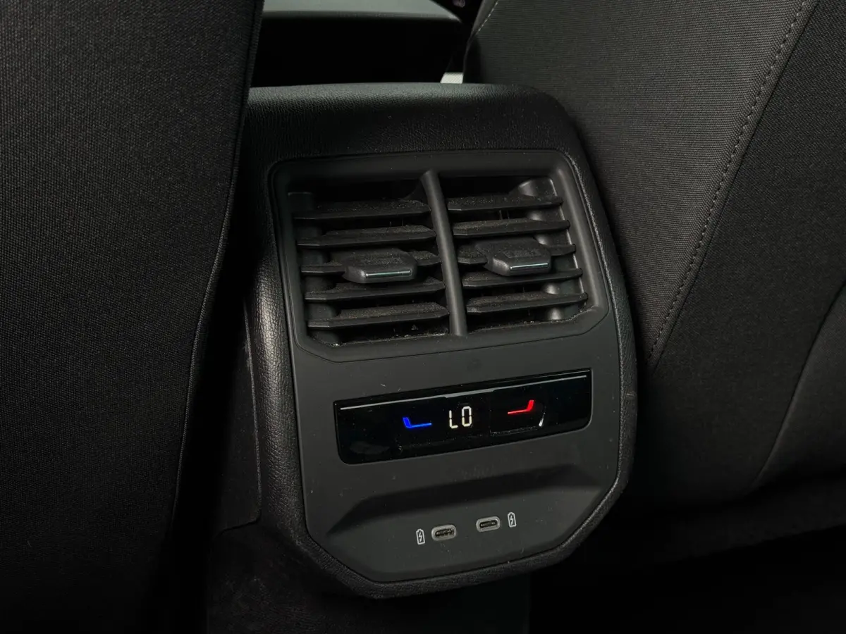 Hatchback 1.0 eTSI Style | Automaat | Camera | Zeer zuinig