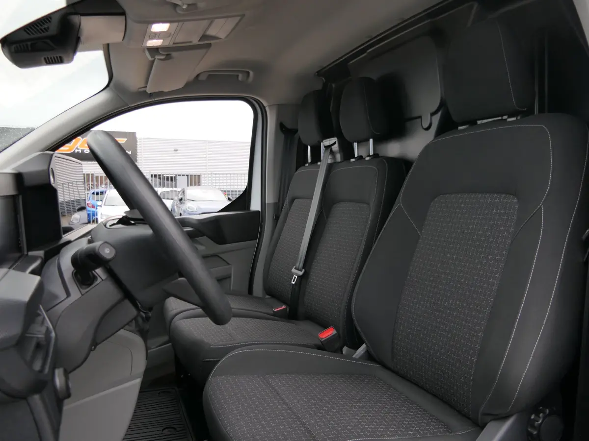 300 2.0 TDCI L2H1 Trend | CarPlay/Android Auto | Cruise Control | Parkeersensoren | Camera | Verwarmde Voorruit