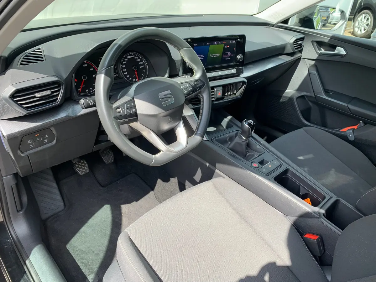 1.0 TSI Reference Airco | AppleCarplay/ Android Auto | All-seasonbanden | Cruise Control | DAB | LED | LMV 16" |