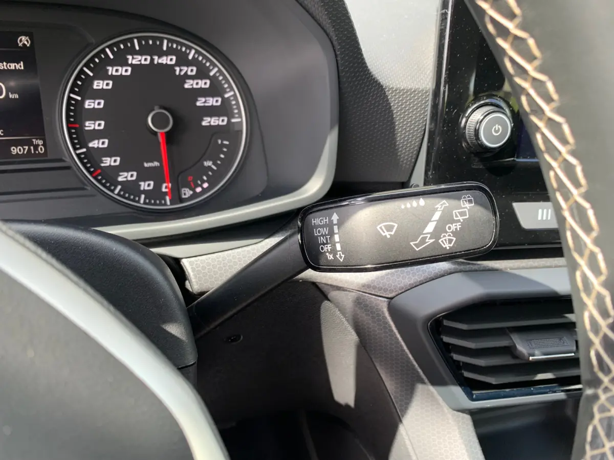 1.0 TSI Reference Airco | AppleCarplay/ Android Auto | All-seasonbanden | Cruise Control | DAB | LED | LMV 16" |