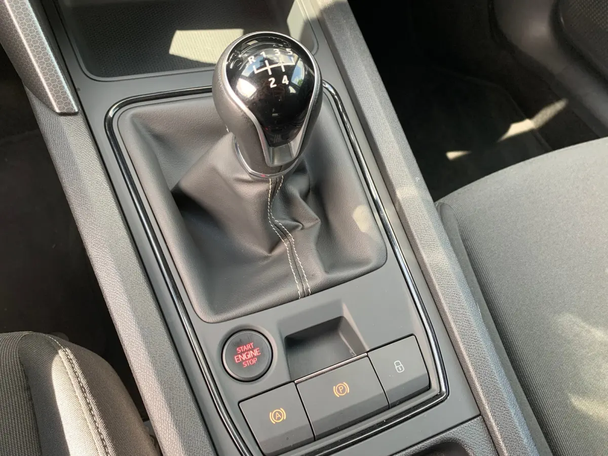 1.0 TSI Reference Airco | AppleCarplay/ Android Auto | All-seasonbanden | Cruise Control | DAB | LED | LMV 16" |