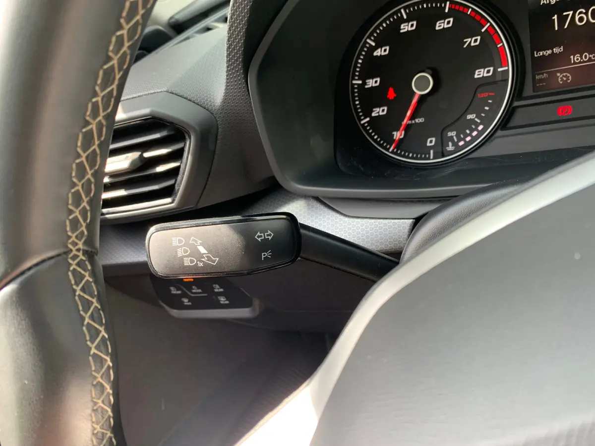 1.0 TSI Reference Airco | AppleCarplay/ Android Auto | All-seasonbanden | Cruise Control | DAB | LED | LMV 16" |