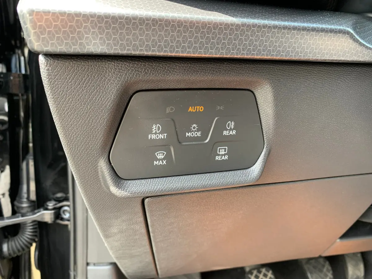 1.0 TSI Reference Airco | AppleCarplay/ Android Auto | All-seasonbanden | Cruise Control | DAB | LED | LMV 16" |
