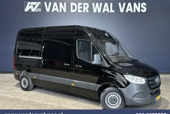 314 CDI 143pk L2H2 Euro6 Airco | Camera | Apple Carplay | Trekhaak | Cruisecontrol Android Auto, Stoelverwarming, 270 Graden Achterdeuren, Parkeersensoren, Bijrijdersbank