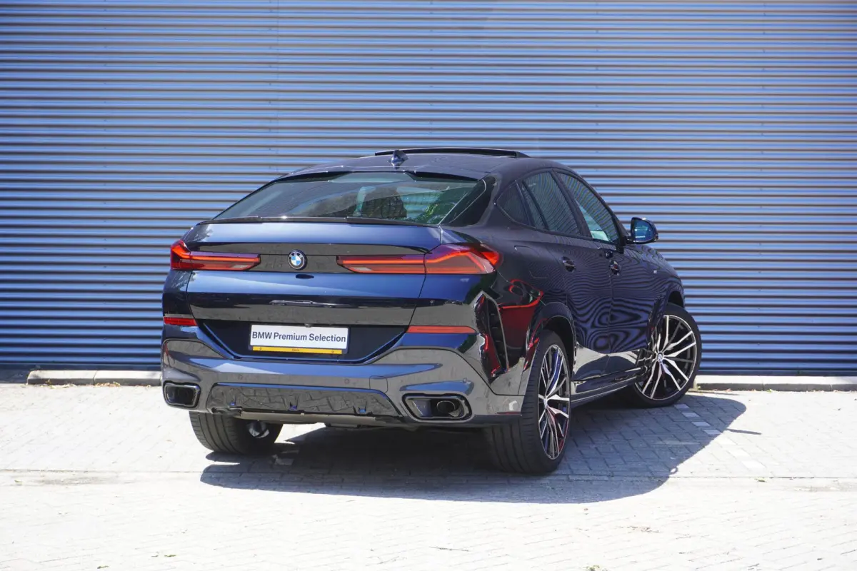 xDrive40i | M Sportpakket | High Executive | Trekhaak met elektrisch wegklapbare kogel | Glazen panoramadak | Harman Kardon Surround Sound Systeem | Soft Close Automatic portieren