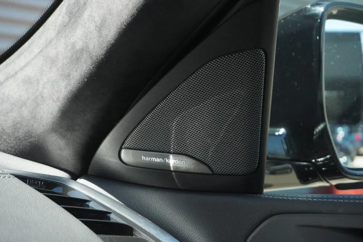xDrive40i | M Sportpakket | High Executive | Trekhaak met elektrisch wegklapbare kogel | Glazen panoramadak | Harman Kardon Surround Sound Systeem | Soft Close Automatic portieren