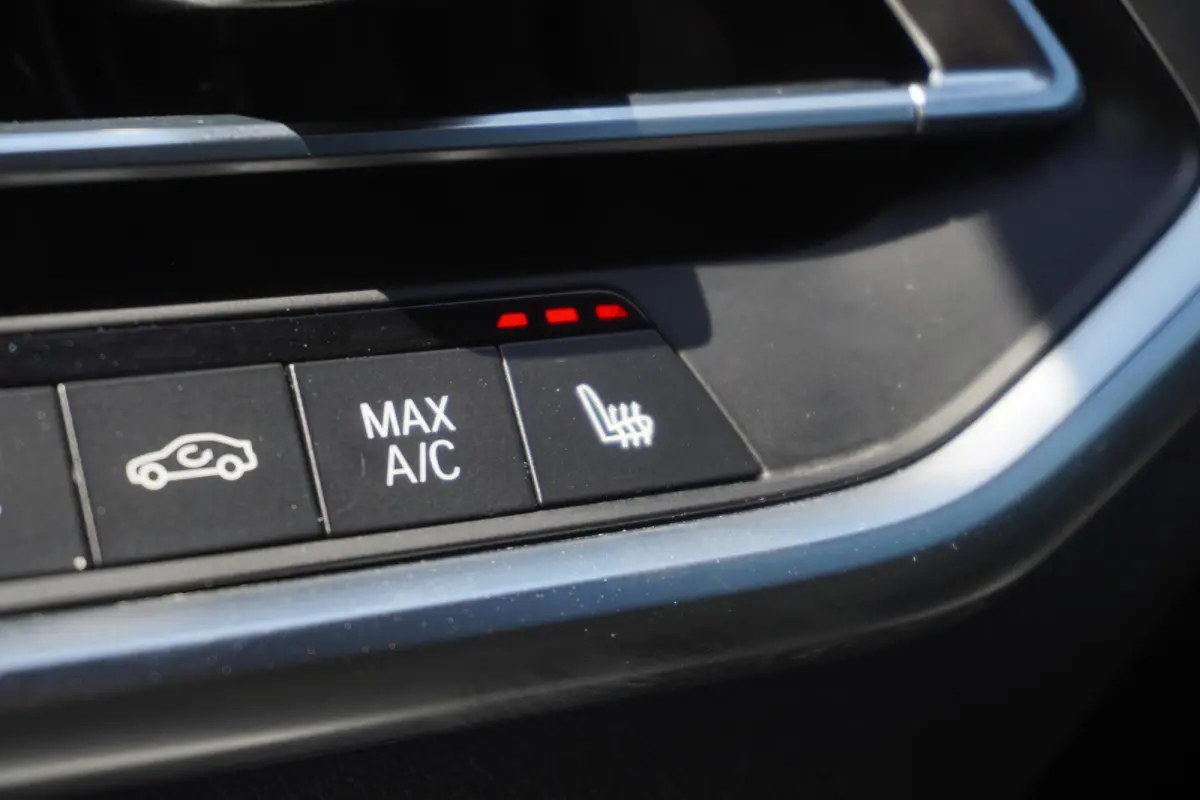 xDrive40i | M Sportpakket | High Executive | Trekhaak met elektrisch wegklapbare kogel | Glazen panoramadak | Harman Kardon Surround Sound Systeem | Soft Close Automatic portieren