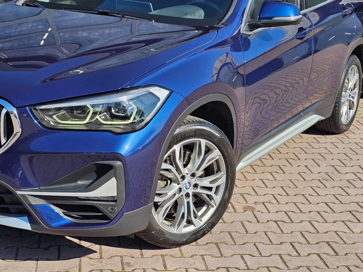 sDrive20i VDL Nedcar Edition | LED | Trekhaak | Leder | Stoelverwarming | Camera | Elek. achterklep |