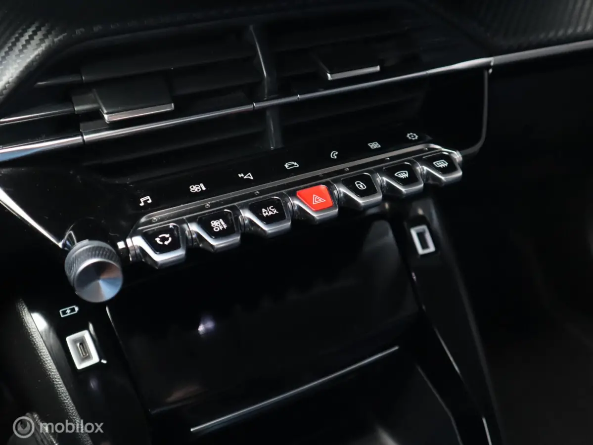 1.2 PT Allure Navi|Camera|3D Cockpit|LED|1/2Leer|Carplay|DonkerGlas