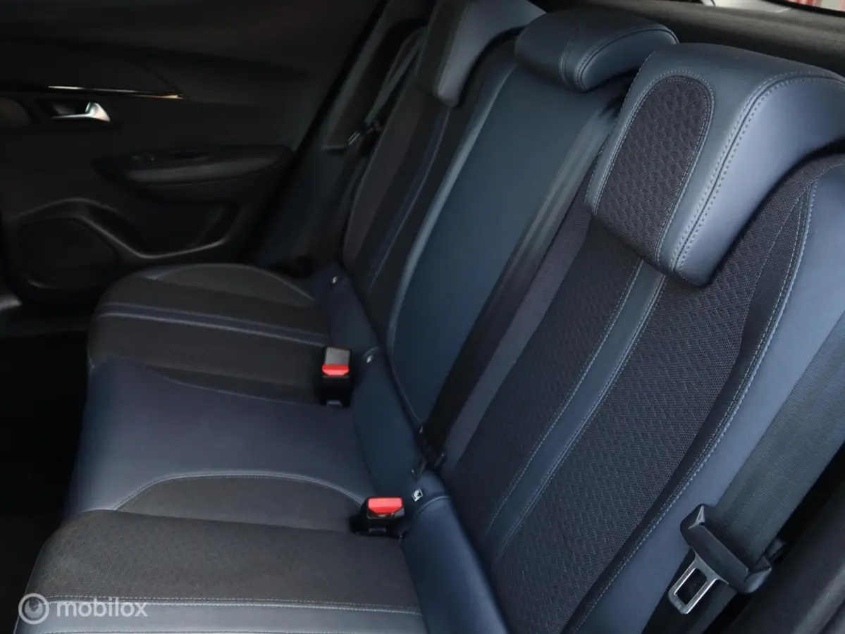 1.2 PT Allure Navi|Camera|3D Cockpit|LED|1/2Leer|Carplay|DonkerGlas