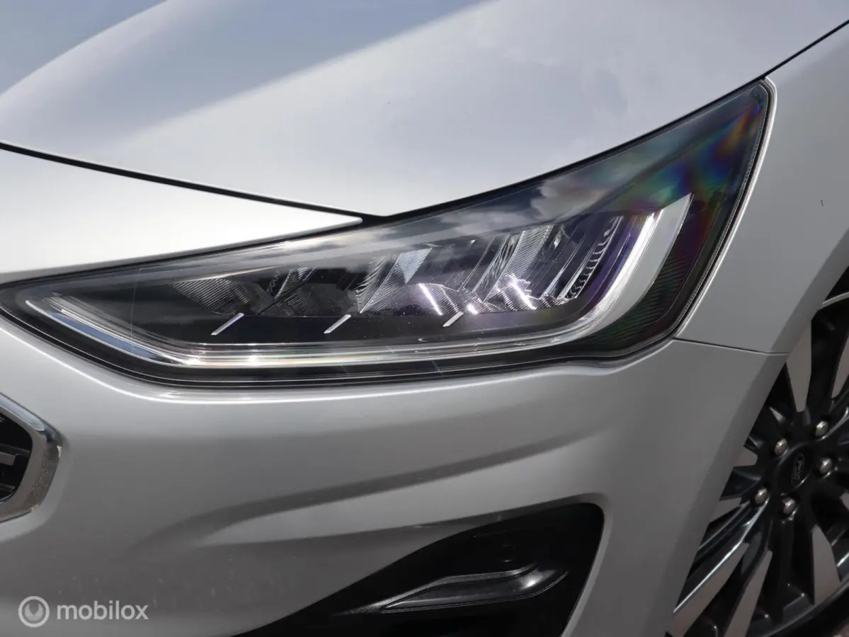 EcoBoost 155 PK Hybrid MHEV AUTOMAAT (FACELIFT MODEL) Titanium X Navi|Trekhaak|LED|Camera|DAB|DonkerGlas|17"LMV