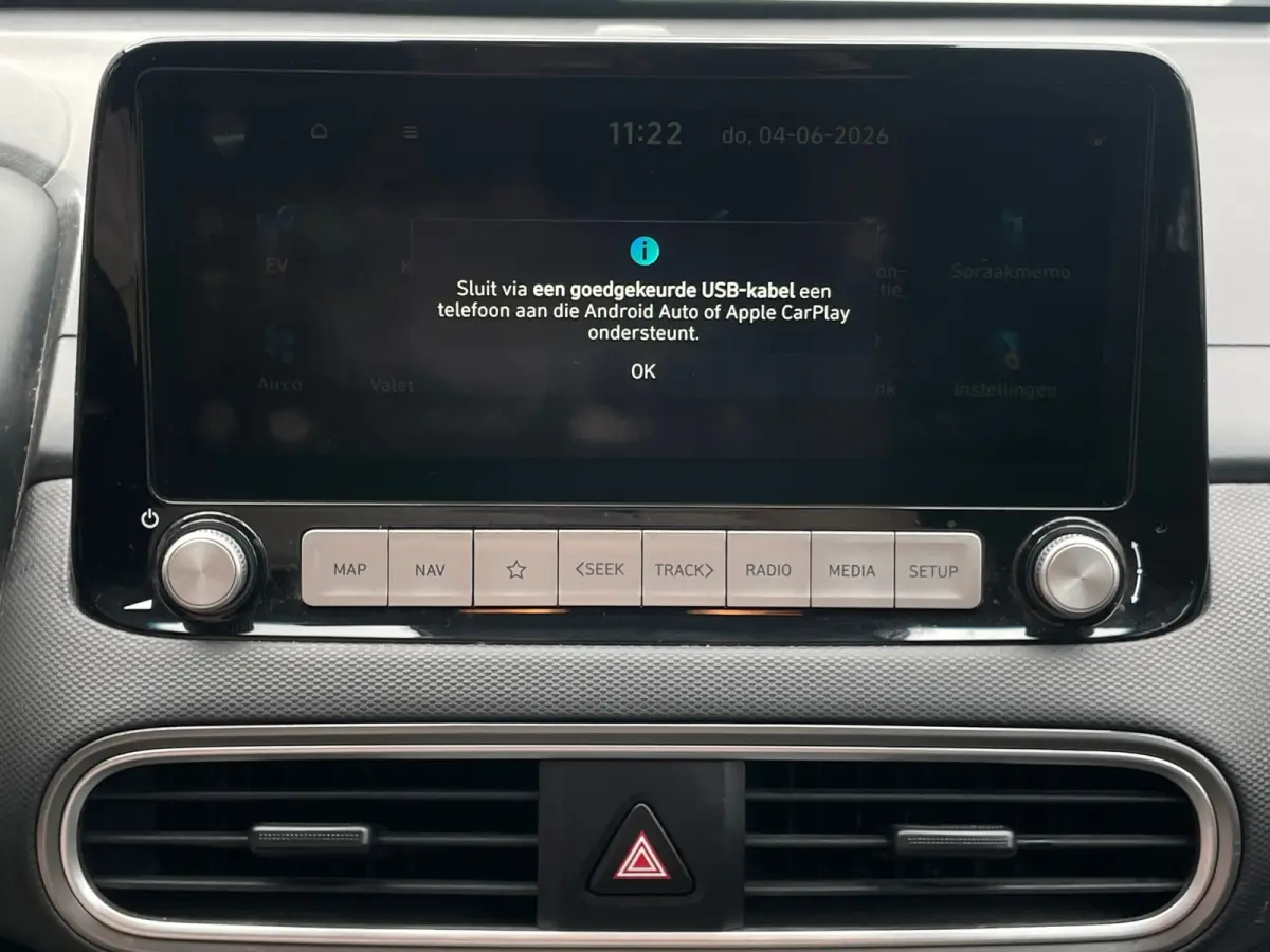 EV Premium 64 kWh SOH100%|1E EIG DEALEROND|STOEL.VRM+VERKOELING|LEER|KEYLESSGO|HEADUP|STUUR.VRM|LANE ASS|ADAPT.CRUISE
