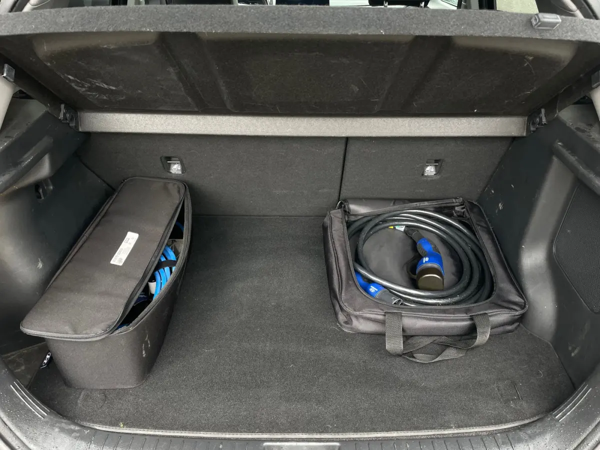 EV Premium 64 kWh SOH100%|1E EIG DEALEROND|STOEL.VRM+VERKOELING|LEER|KEYLESSGO|HEADUP|STUUR.VRM|LANE ASS|ADAPT.CRUISE