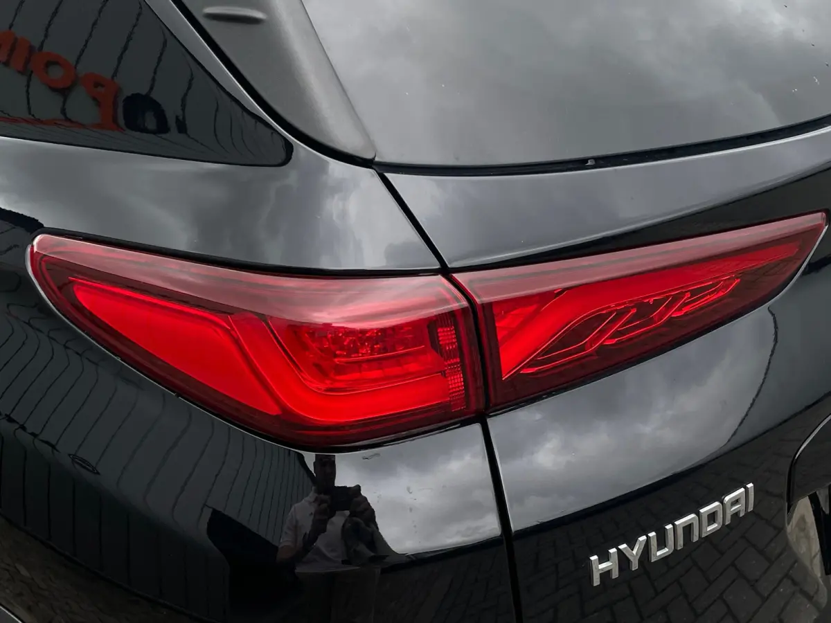 EV Premium 64 kWh SOH100%|1E EIG DEALEROND|STOEL.VRM+VERKOELING|LEER|KEYLESSGO|HEADUP|STUUR.VRM|LANE ASS|ADAPT.CRUISE