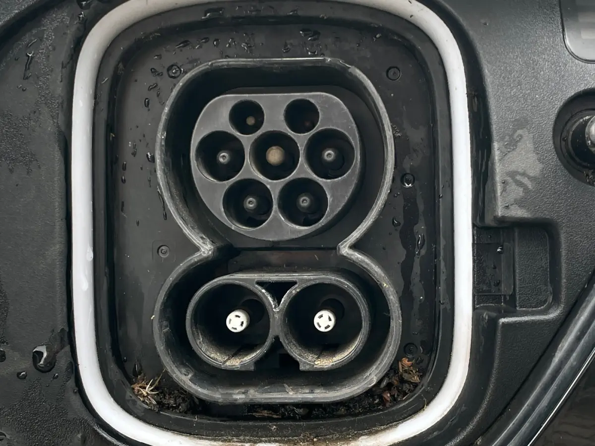 EV Premium 64 kWh SOH100%|1E EIG DEALEROND|STOEL.VRM+VERKOELING|LEER|KEYLESSGO|HEADUP|STUUR.VRM|LANE ASS|ADAPT.CRUISE