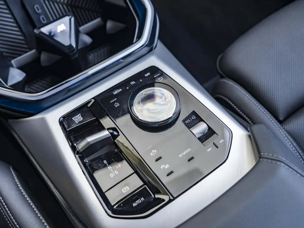 xDrive30e | M Sportpakket | Premium Pack | Comfort Access | 20 inch | Trekhaak | Glazen panoramadak | Harman Kardon