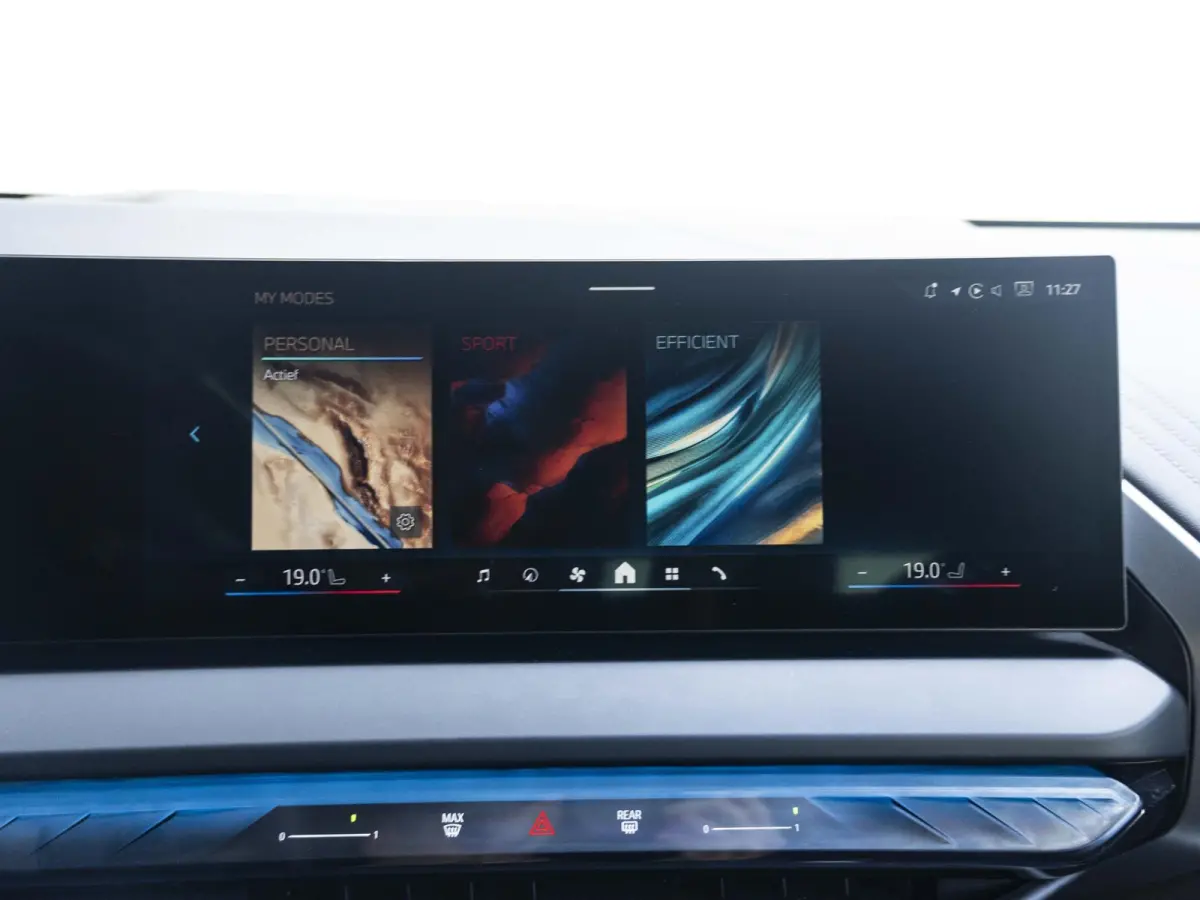 xDrive30e | M Sportpakket | Premium Pack | Comfort Access | 20 inch | Trekhaak | Glazen panoramadak | Harman Kardon