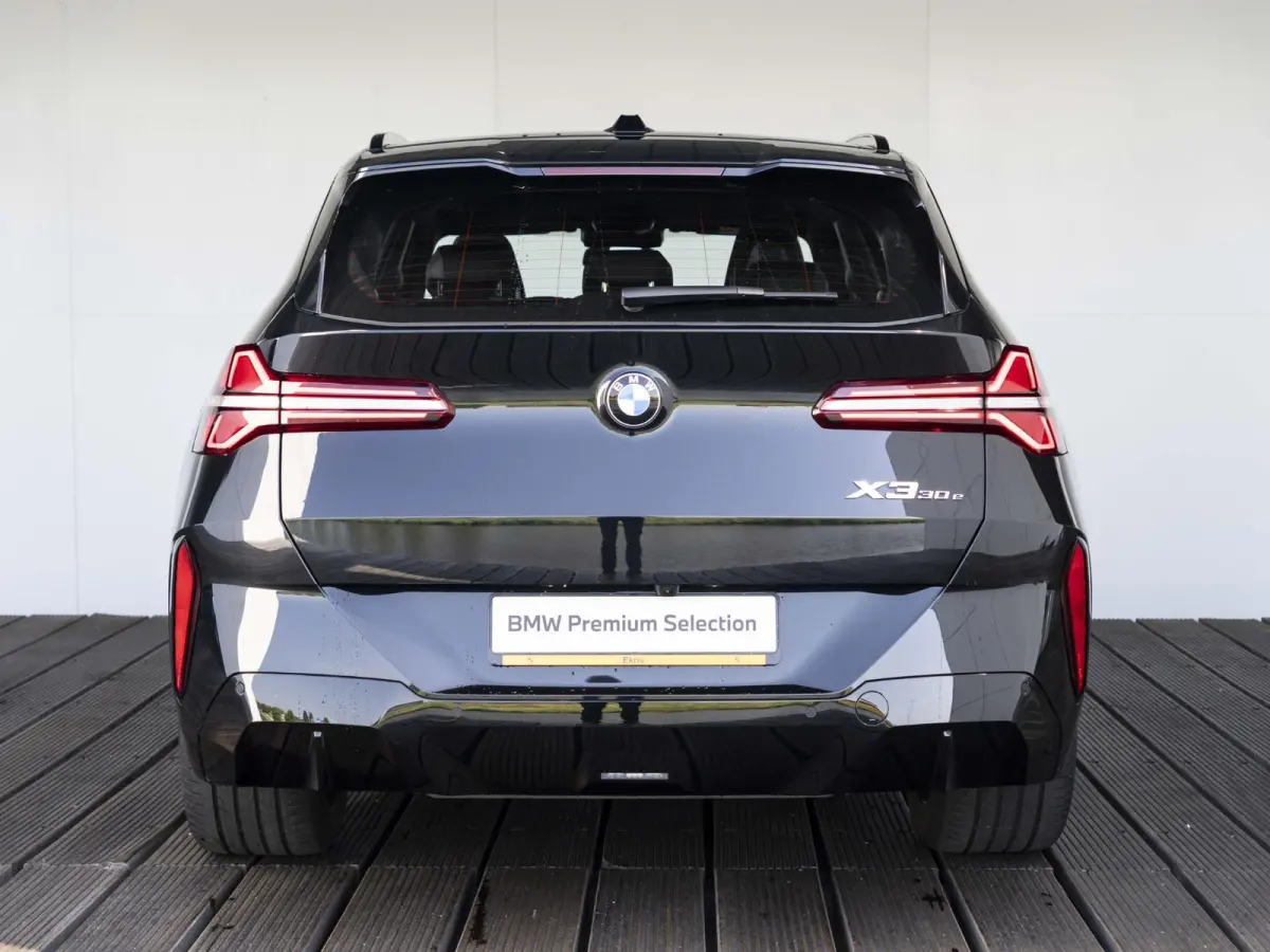 xDrive30e | M Sportpakket | Premium Pack | Comfort Access | 20 inch | Trekhaak | Glazen panoramadak | Harman Kardon