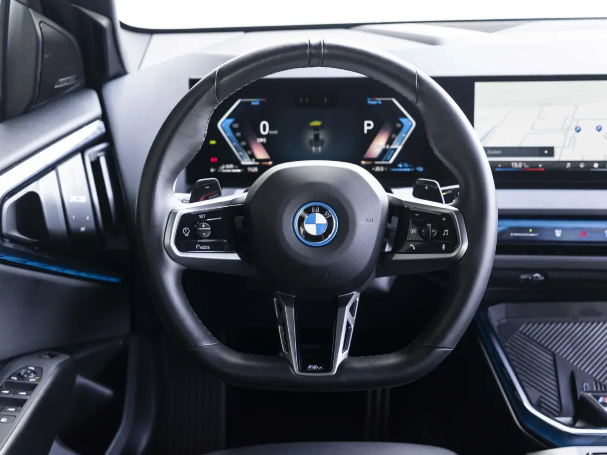 xDrive30e | M Sportpakket | Premium Pack | Comfort Access | 20 inch | Trekhaak | Glazen panoramadak | Harman Kardon