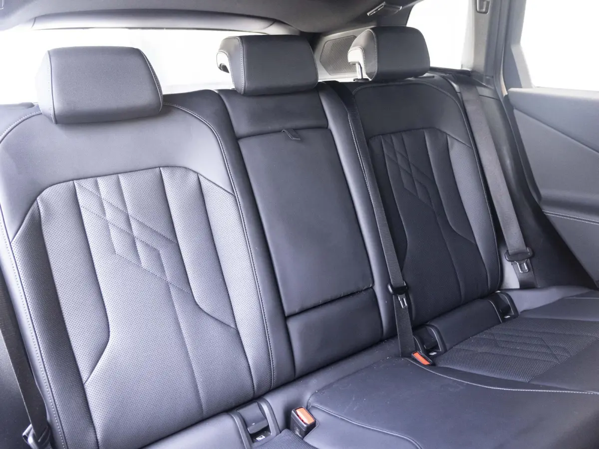 xDrive30e | M Sportpakket | Premium Pack | Comfort Access | 20 inch | Trekhaak | Glazen panoramadak | Harman Kardon