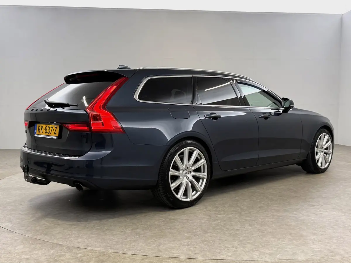 2.0 T5 90th Anniversary Edition | LPG | Virtual | Camera | Carplay | Trekhaak | Cruise | NAP