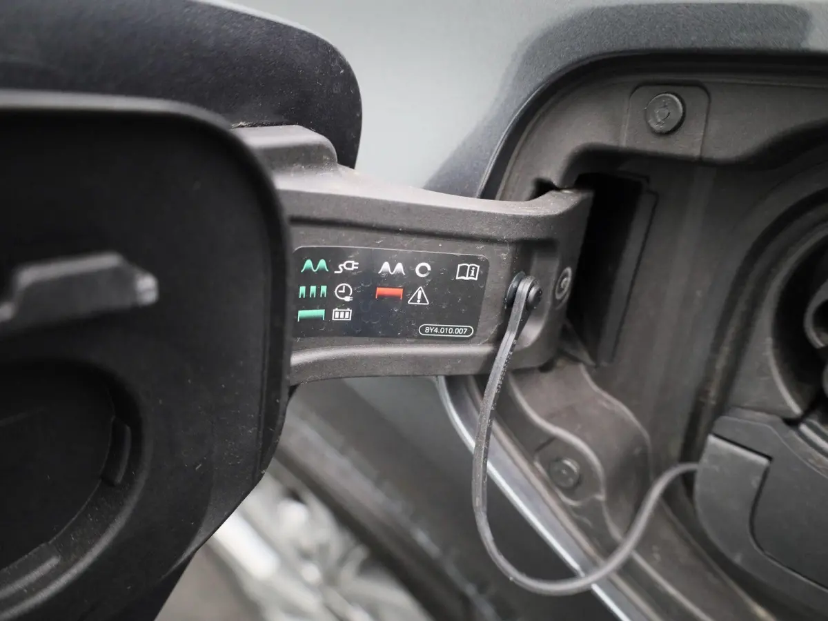 40 TFSI e S edition 204 PK | Adaptive cruise control | Navigatie | Sonos | Climate control | Achteruitrijcamera | Head-up display | Stoelverwarming | Optiekpakket zwart plus | Ledkoplampen |
