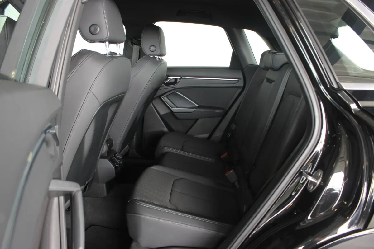 35 TFSI S-Line Trekhaak | LED Matrix | Carplay | Adapt. Cruise | Navi | Bluetooth | Sportstoelen | 18" LMV | PDC V+A