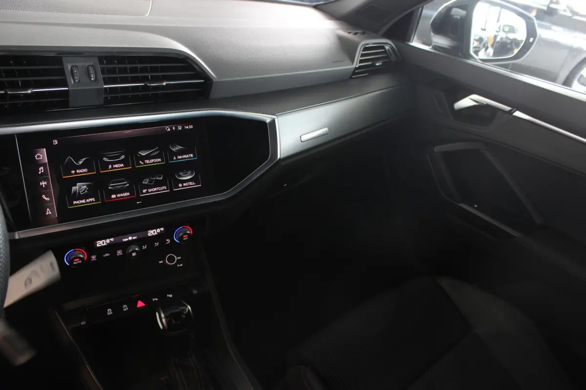 35 TFSI S-Line Trekhaak | LED Matrix | Carplay | Adapt. Cruise | Navi | Bluetooth | Sportstoelen | 18" LMV | PDC V+A