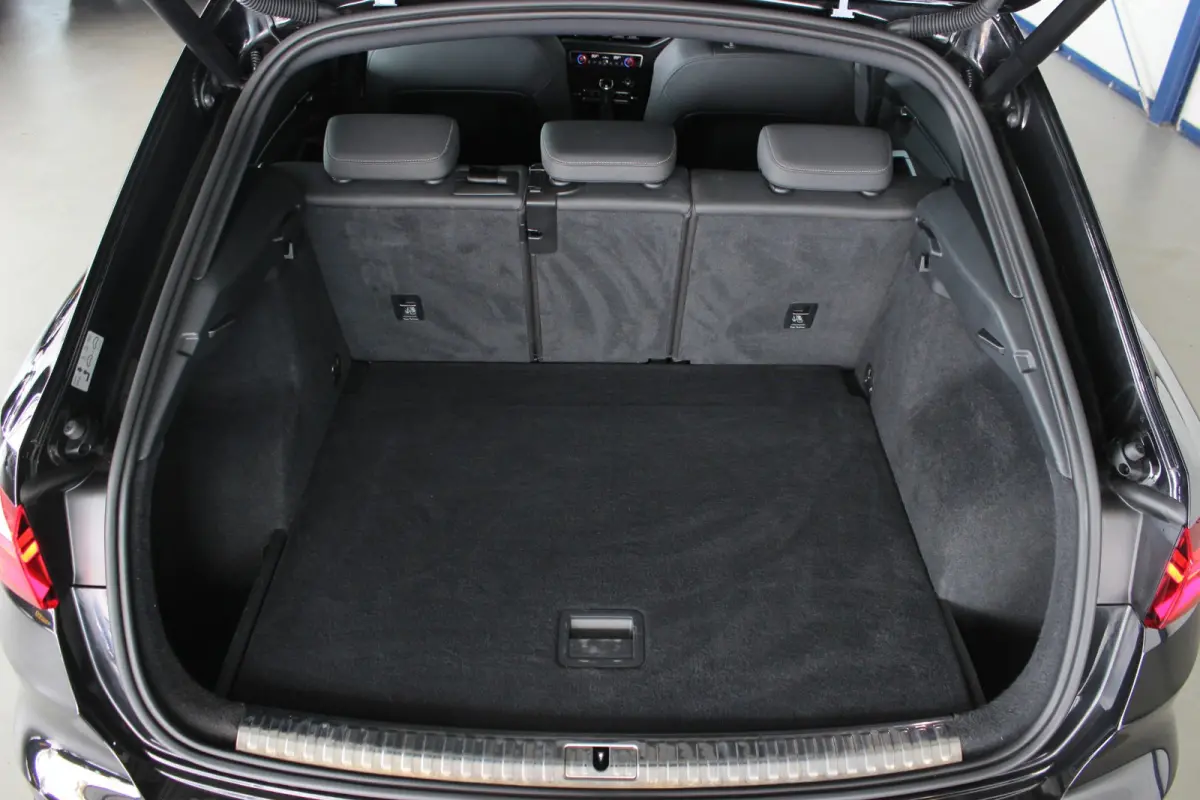 35 TFSI S-Line Trekhaak | LED Matrix | Carplay | Adapt. Cruise | Navi | Bluetooth | Sportstoelen | 18" LMV | PDC V+A