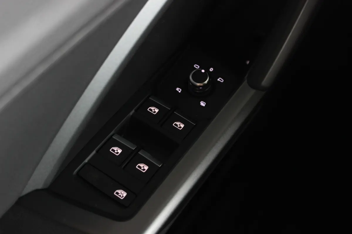 35 TFSI S-Line Trekhaak | LED Matrix | Carplay | Adapt. Cruise | Navi | Bluetooth | Sportstoelen | 18" LMV | PDC V+A