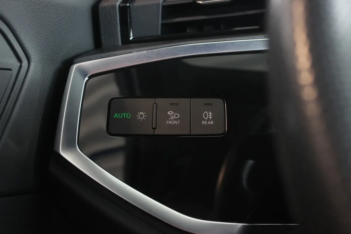 35 TFSI S-Line Trekhaak | LED Matrix | Carplay | Adapt. Cruise | Navi | Bluetooth | Sportstoelen | 18" LMV | PDC V+A