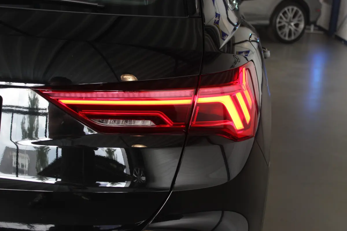 35 TFSI S-Line Trekhaak | LED Matrix | Carplay | Adapt. Cruise | Navi | Bluetooth | Sportstoelen | 18" LMV | PDC V+A