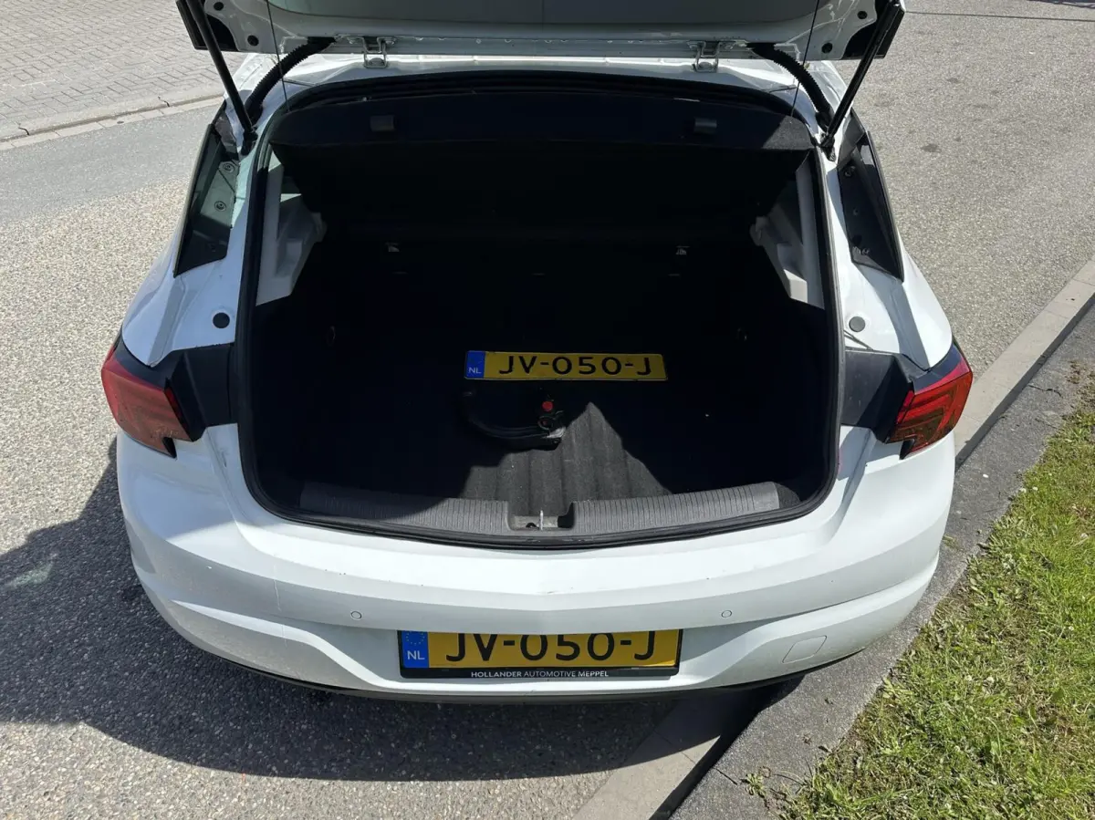 1.4 Innovation, Camera, PDC, Carplay, OpelEye etc