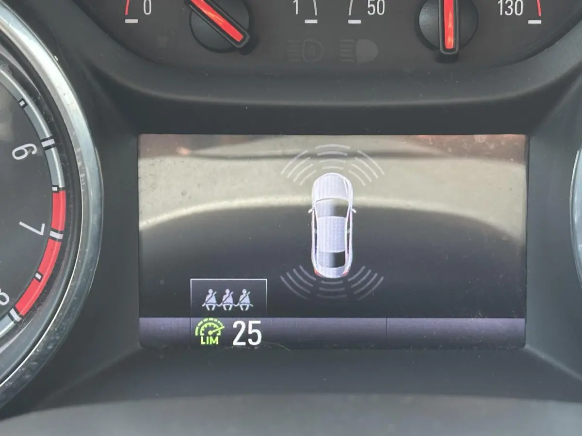 1.4 Innovation, Camera, PDC, Carplay, OpelEye etc