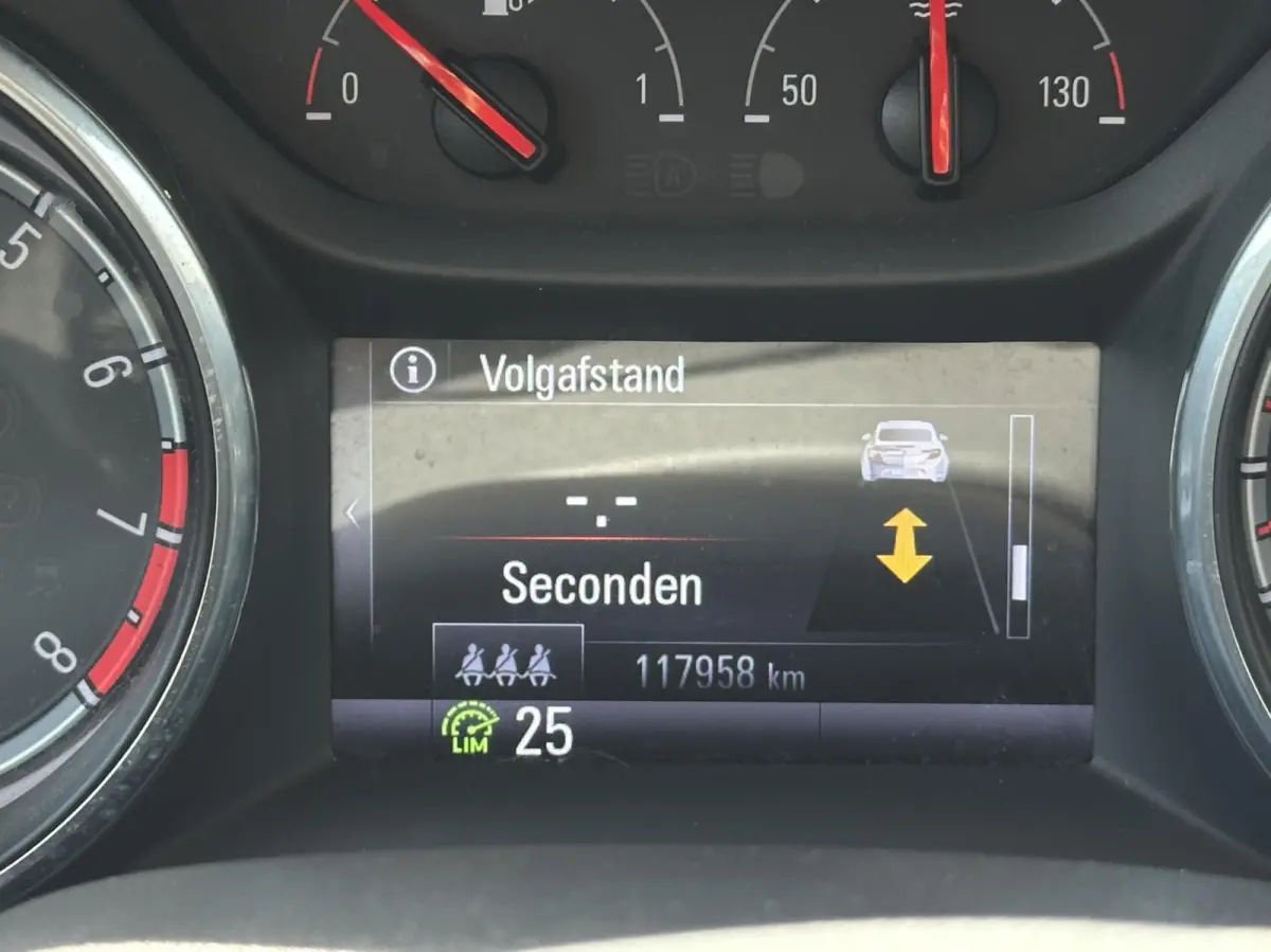 1.4 Innovation, Camera, PDC, Carplay, OpelEye etc